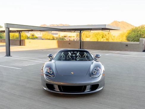 Used 2004 Porsche Carrera GT RWD image 21