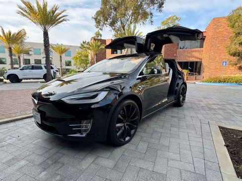 Used 2021 Tesla Model X Long Range image 14