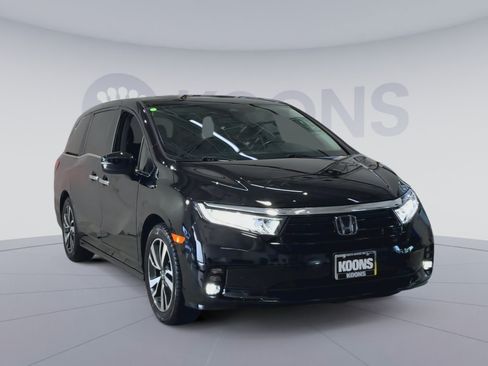 Used 2024 Honda Odyssey Touring image 2