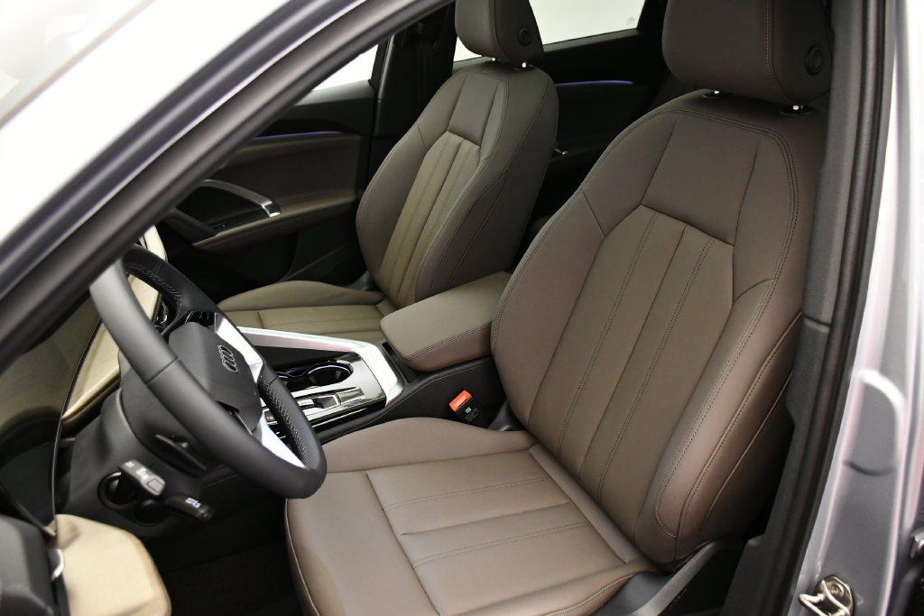 Used 2025 Audi Q5 Premium w/ Convenience Package AWD/4WD image 34