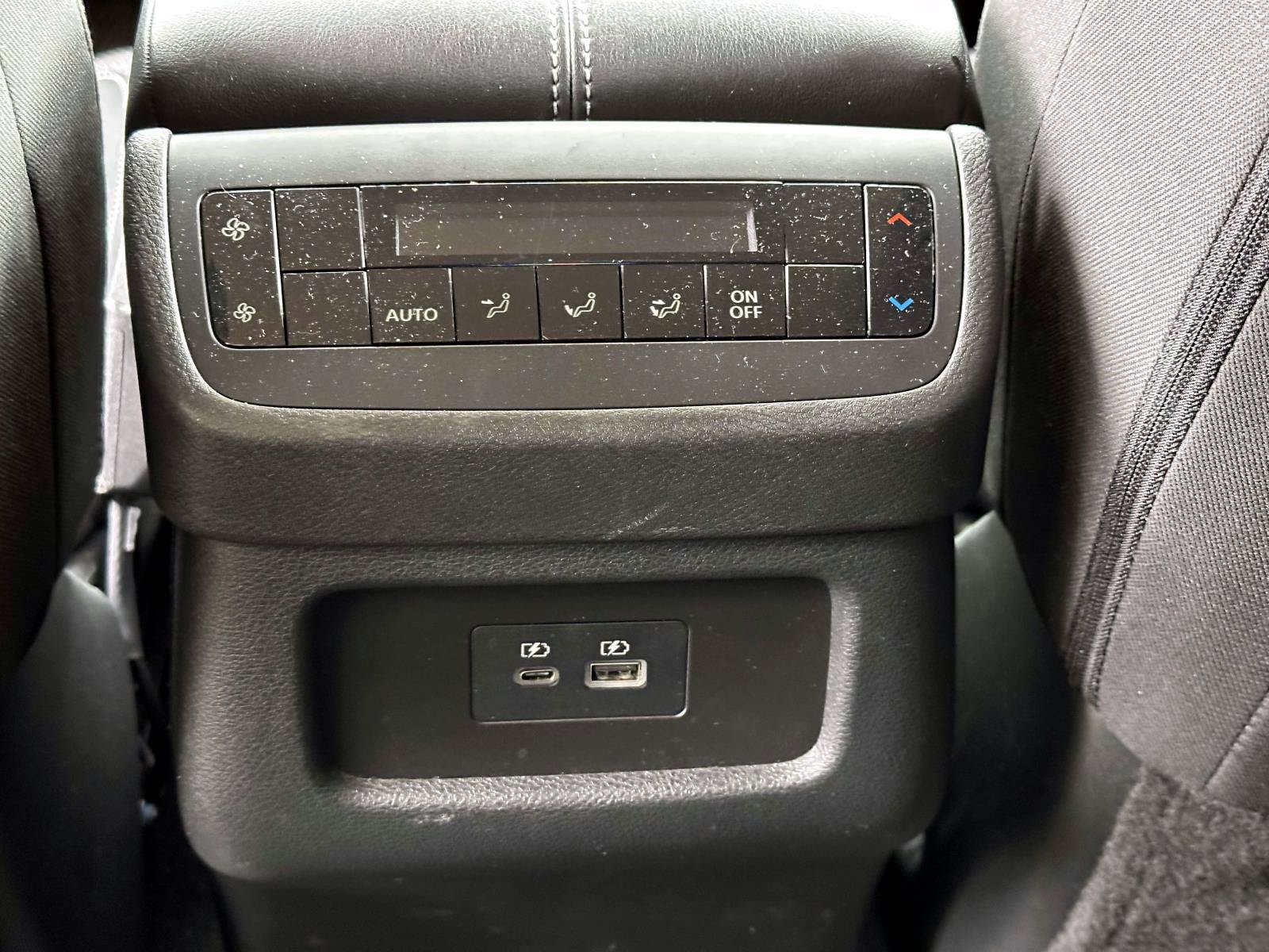 Certified 2024 Nissan Pathfinder SV w/ Black Appearance Package AWD/4WD image 17