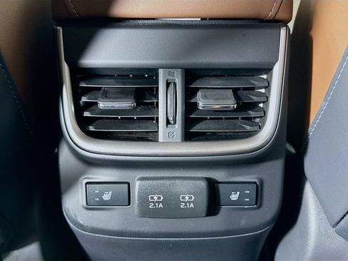 Used 2022 Subaru Outback Touring XT AWD/4WD image 27