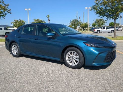 Certified 2025 Toyota Camry LE w/ Convenience Package FWD image 1
