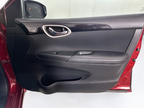 Used 2019 Nissan Sentra SV FWD image 29