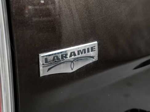 Used 2017 RAM 1500 Laramie w/ Convenience Group AWD/4WD image 46