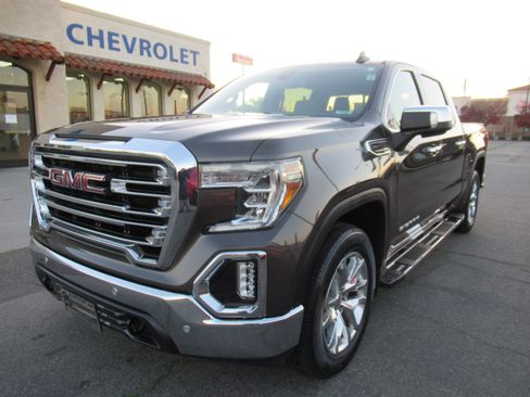 Used 2020 GMC Sierra 1500 SLT w/ SLT Premium Plus Package image 4