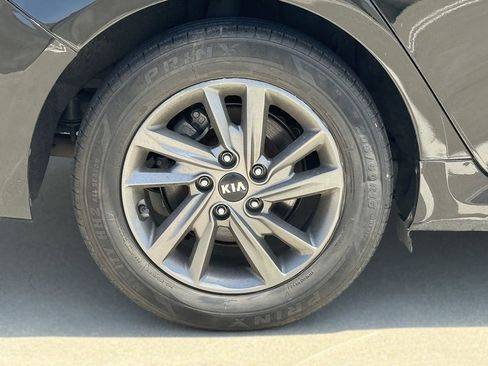 Used 2020 Kia Optima LX image 18