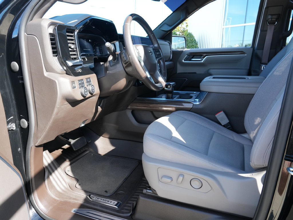 Used 2022 Chevrolet Silverado 1500 RST w/ Z71 Off-Road Package AWD/4WD image 23