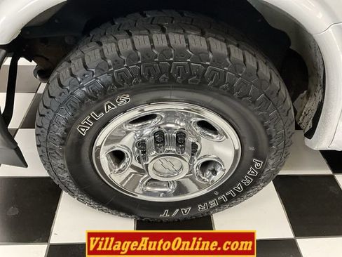 Used 2017 Chevrolet Express 2500 Extended RWD image 10