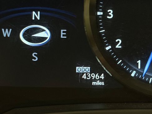 Used 2015 Lexus RC F w/ Performance Package RWD image 19