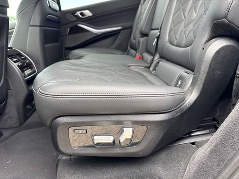 Used 2024 BMW X7 xDrive40i image 14