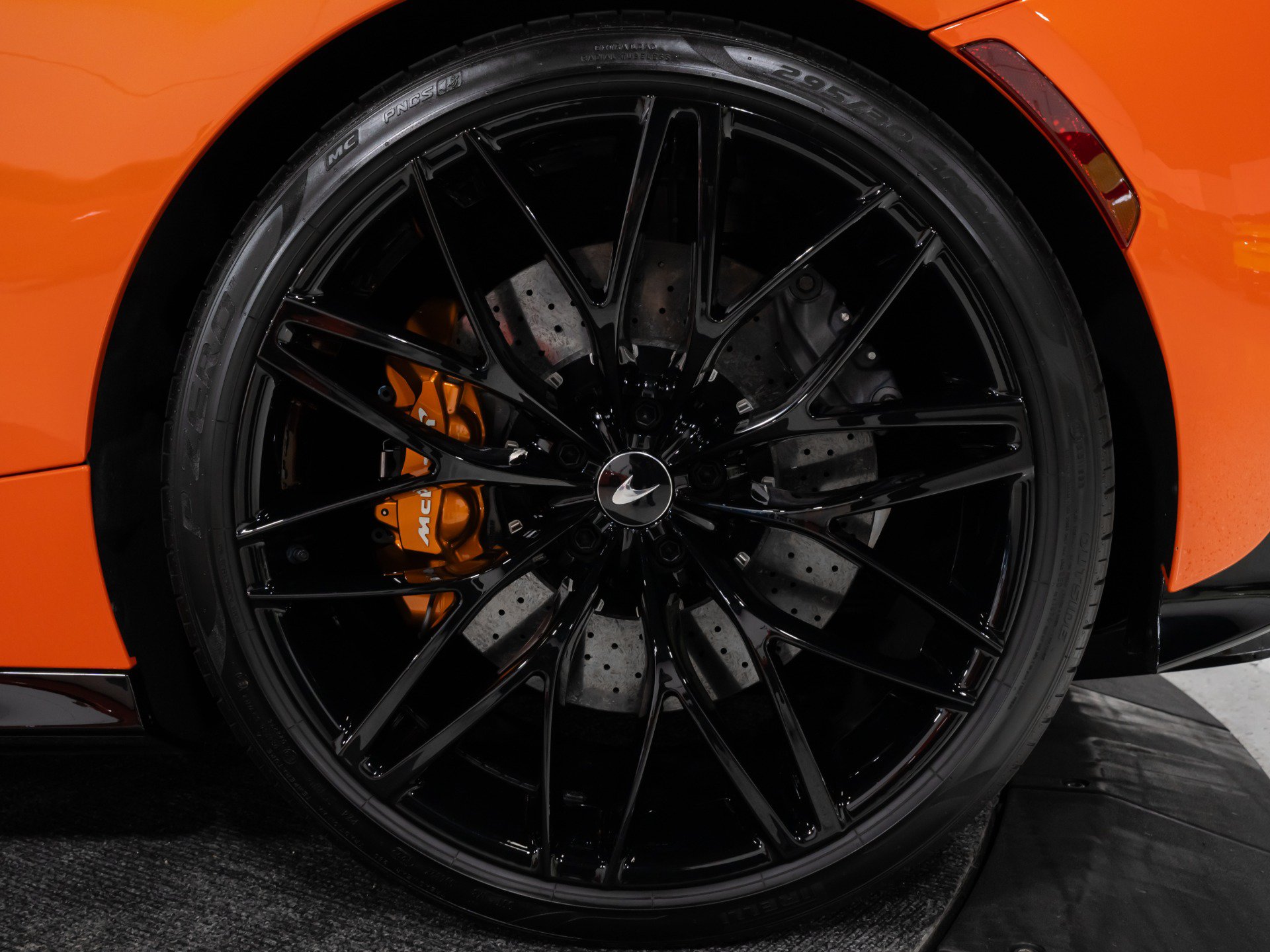 Used 2023 McLaren GT RWD image 26
