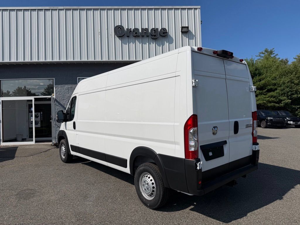 New 2025 RAM ProMaster 2500 w/ Convenience Group FWD image 4