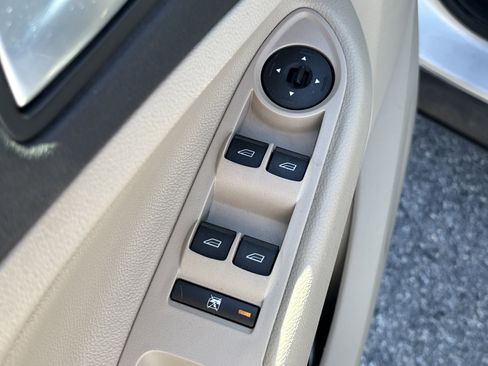 Used 2014 Ford Escape SE FWD image 26