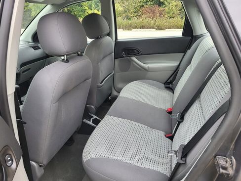 Used 2007 Ford Focus SE image 16
