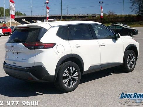Used 2021 Nissan Rogue SV image 6