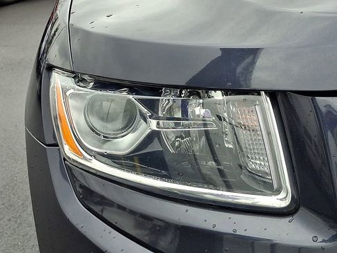 Used 2015 Jeep Grand Cherokee Laredo w/ Quick Order Package 23E image 9