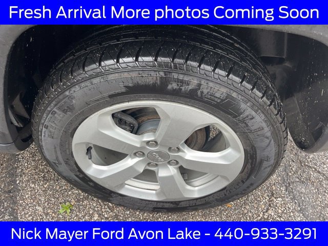 Used 2020 Jeep Compass Latitude w/ Cold Weather Group AWD/4WD image 14