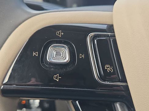 Used 2023 Lincoln Corsair FWD image 24