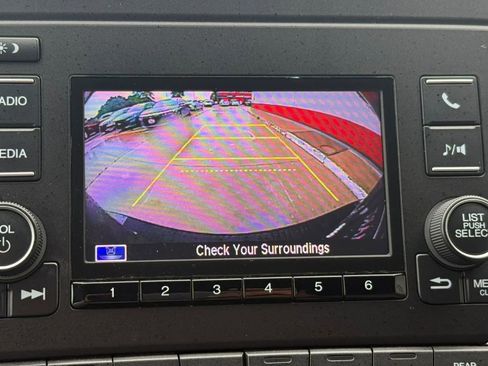 Used 2018 Honda Odyssey LX image 19