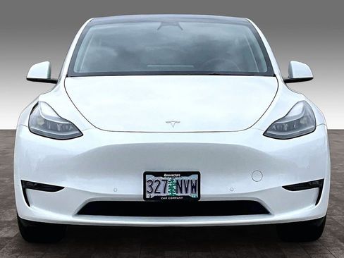 Used 2022 Tesla Model Y Performance AWD/4WD image 3