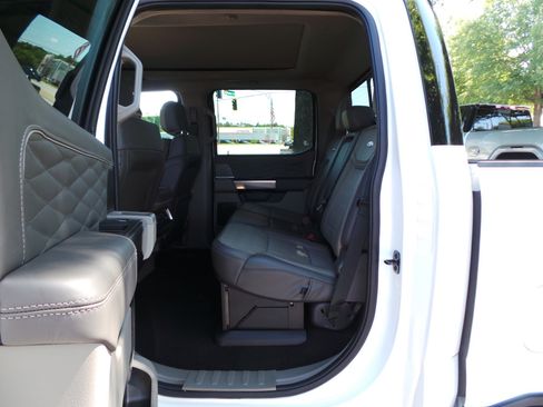 Used 2025 Ford F250 Platinum w/ Platinum Plus Package AWD/4WD image 22