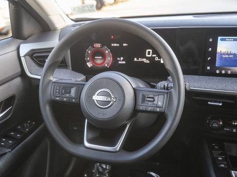 Used 2026 Nissan Kicks SV FWD image 17