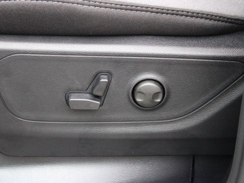 New 2026 RAM 1500 Big Horn AWD/4WD image 16