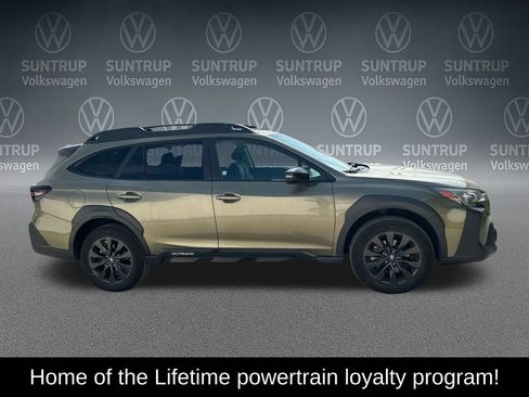 Used 2025 Subaru Outback Onyx Edition AWD/4WD image 4