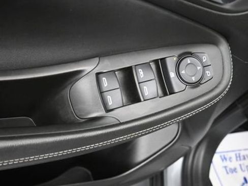 Used 2025 Buick Encore GX Preferred AWD/4WD image 11