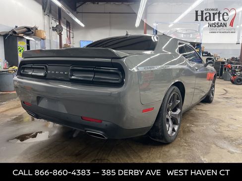 Used 2017 Dodge Challenger SXT Plus image 5