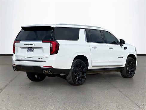 New 2026 GMC Yukon XL Denali w/ Denali Reserve Package image 4