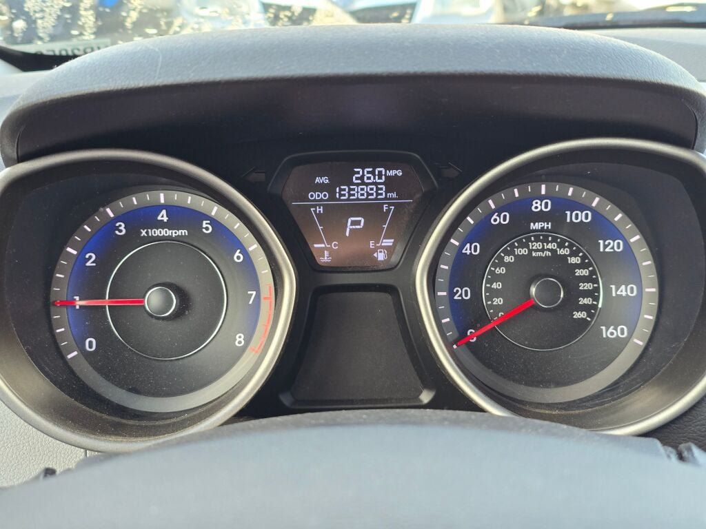 Used 2013 Hyundai Elantra Limited w/ Technology Pkg FWD image 12