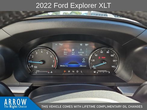 Used 2022 Ford Explorer XLT w/ Equipment Group 202A AWD/4WD image 26