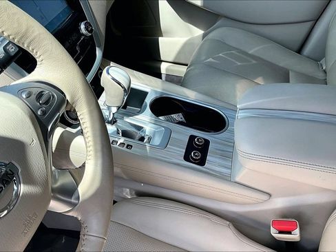 Used 2018 Nissan Murano Platinum w/ Cargo Package FWD image 18