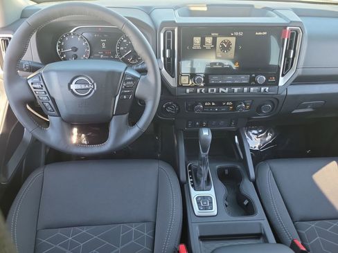 New 2026 Nissan Frontier SV w/ SV Convenience Package image 4