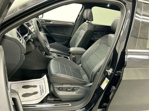Certified 2024 Volkswagen Tiguan SEL R-Line image 13