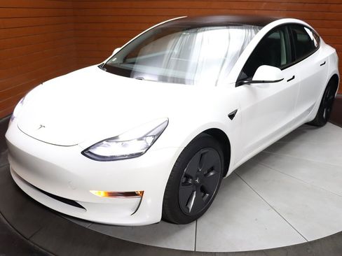 Used 2023 Tesla Model 3 Standard Range RWD image 6