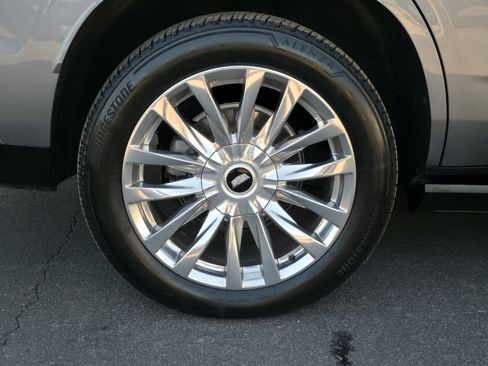 Used 2021 Cadillac Escalade Premium Luxury w/ Driver Assist Tech Package image 13