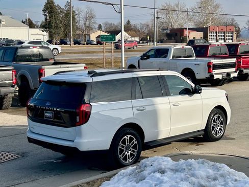 Certified 2025 Ford Expedition Active image 6