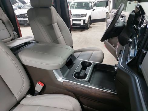 New 2026 GMC Sierra 3500 SLT w/ SLT Premium Package image 10