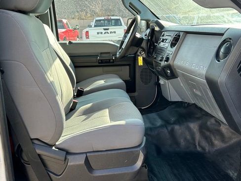 Used 2016 Ford F550 4x4 Regular Cab Super Duty image 14