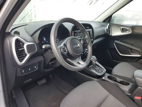 Used 2021 Kia Soul LX FWD image 17