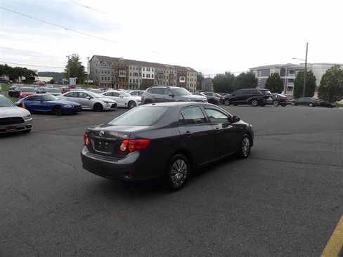 Used 2010 Toyota Corolla LE image 5