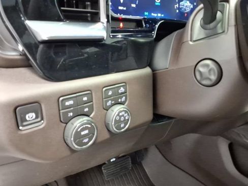 Used 2026 Chevrolet Silverado 1500 LTZ w/ LTZ Premium Package AWD/4WD image 18
