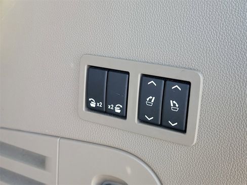 Used 2017 Chevrolet Tahoe Premier image 9