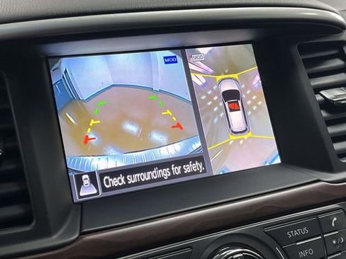 Used 2018 Nissan Pathfinder Platinum FWD image 33