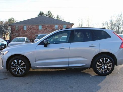 Used 2025 Volvo XC60 B5 Plus image 5