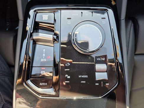 New 2026 BMW 530i 530i w/ M Sport Package image 24