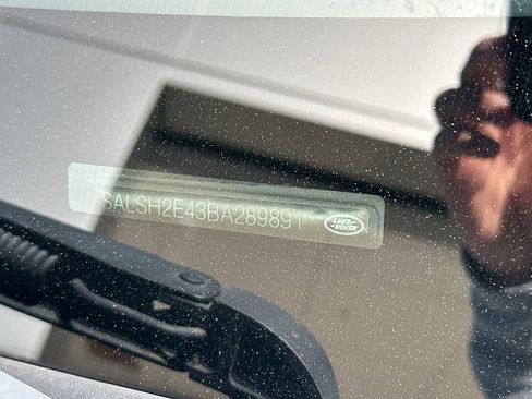 Used 2011 Land Rover Range Rover Sport Supercharged image 8